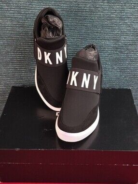 DKNY Cosmos Wedge Sneakers NEW Size 7